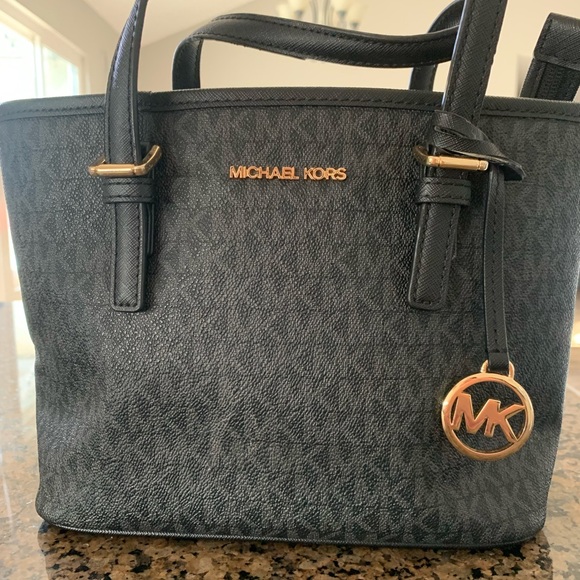 New Michael Kors - Picture 4 of 7
